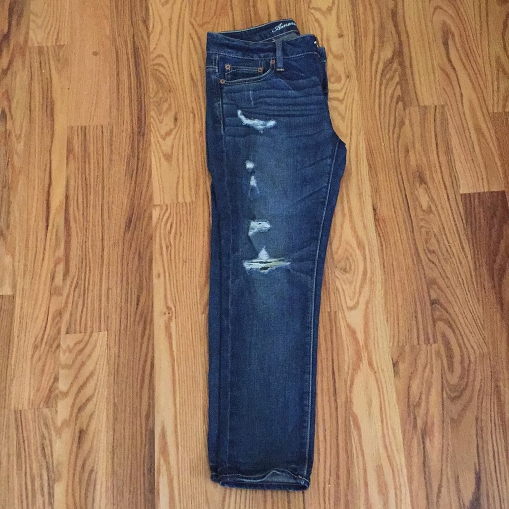 Distressed American Eagle slouchy jeans